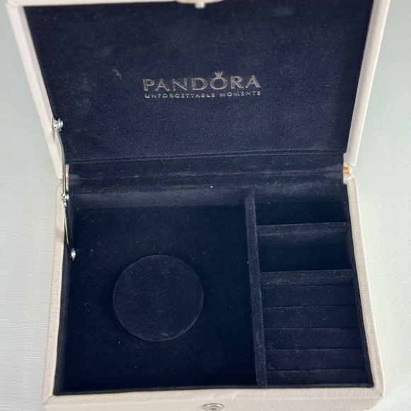 Pandora Ivory Jewelry Case - Picture 8 of 13
